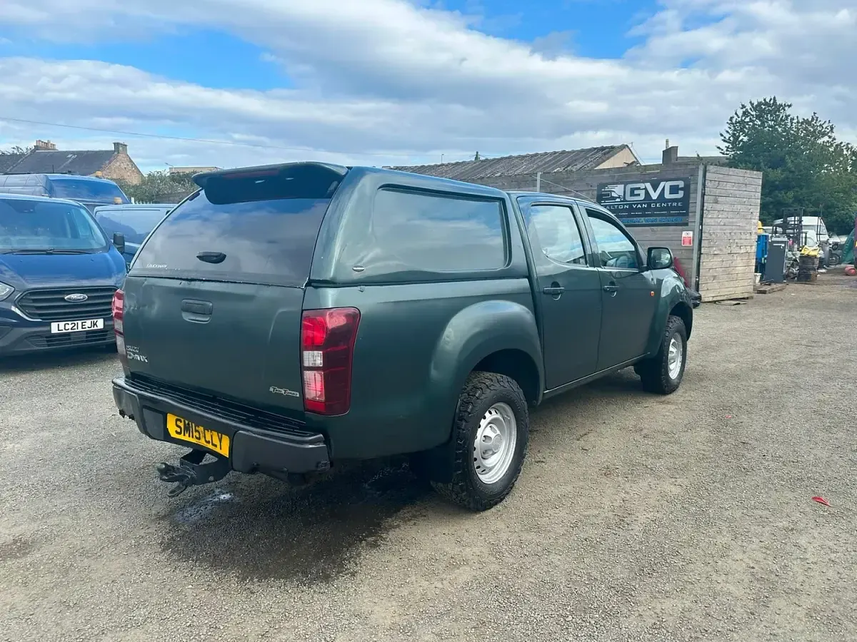 Used Isuzu D-Max 2015 Green Pickup