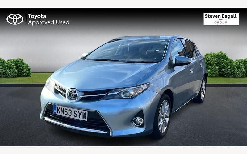 Used Toyota Auris Multidrive S 132 HP (97 kW) 2014 Hatchback