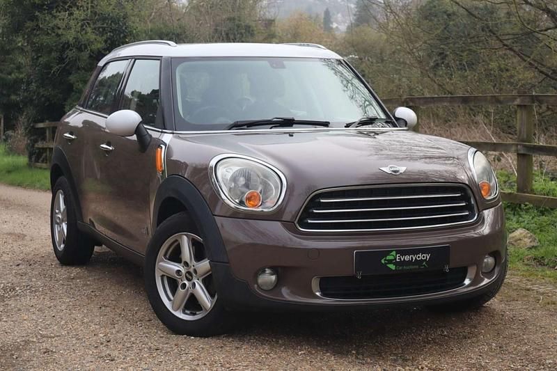 Used Mini Cooper D Countryman 112 HP (82 kW) 2010 Brown SUV