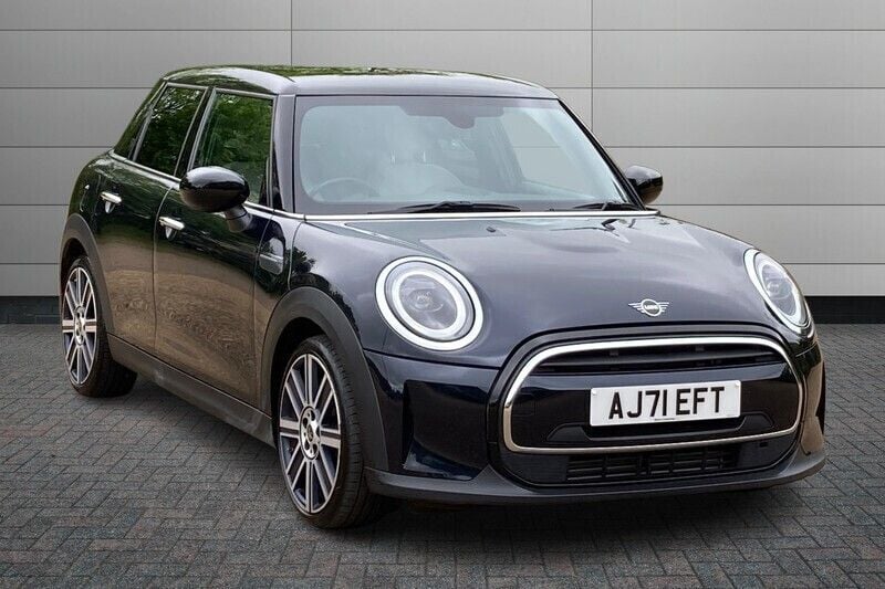 Black Used 2022 Mini Cooper Exclusive Hatchback | £19,495 (Fair price) - Image 1/4