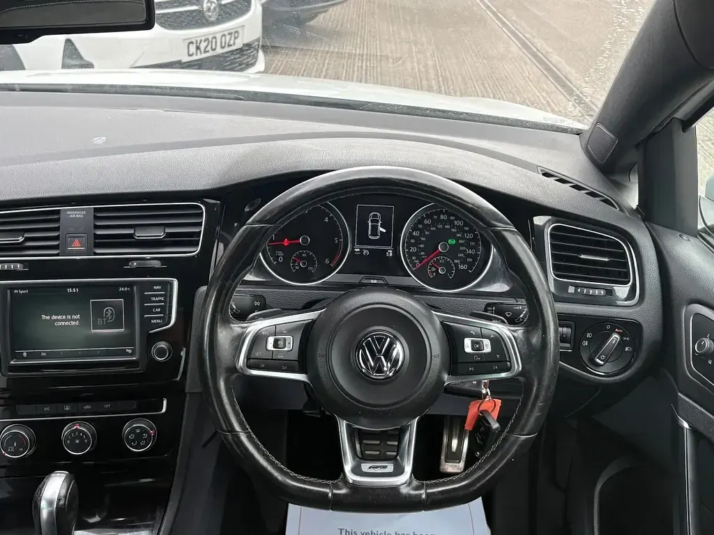 Used VW Golf VII R-line 147 HP (108 kW) 2015 Pure white Hatchback