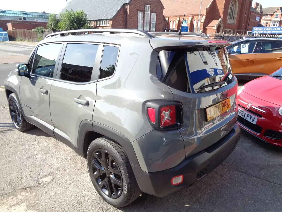 Used Jeep Renegade Night Eagle 120 HP (88 kW) 2020 Grey SUV