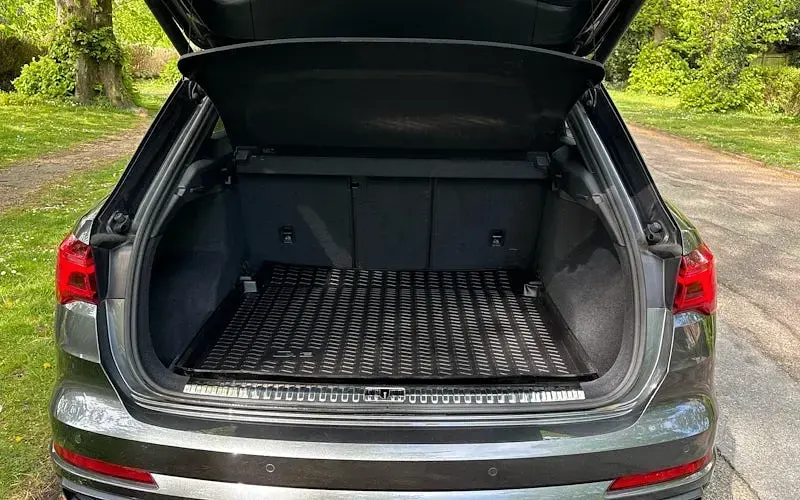Usado Audi Q3 S-Line 150 HP (110 kW) 2023 SUV