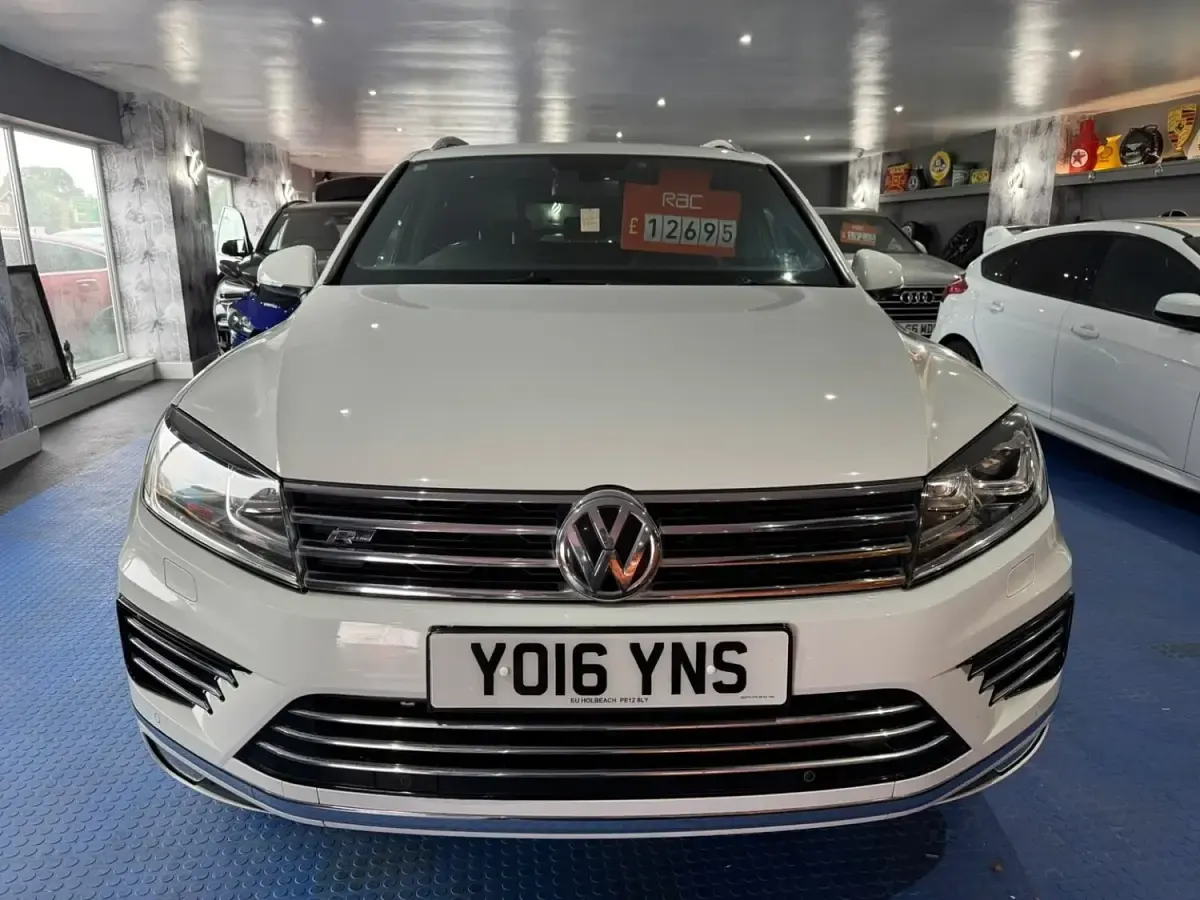Used VW Touareg R-line 2016 White SUV