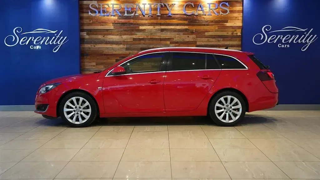 Used Vauxhall Insignia Elite 163 HP (119 kW) 2015 Red Estate