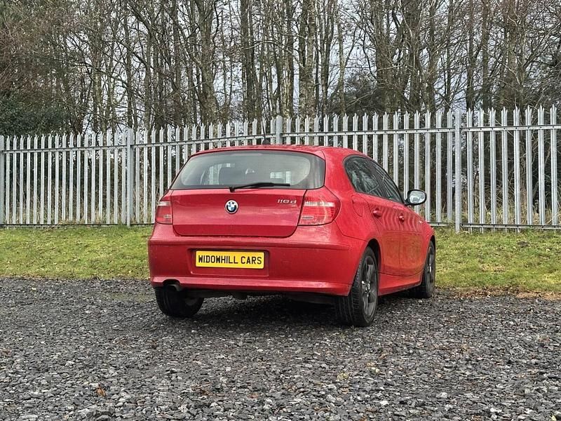 Used BMW 116 Sport Line 2011 Red Hatchback