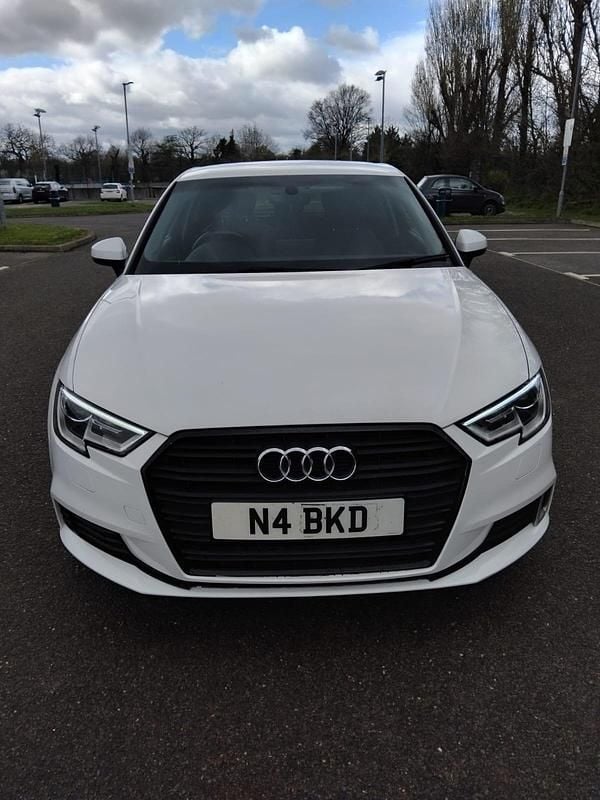 Used Audi A3 2016 White Hatchback