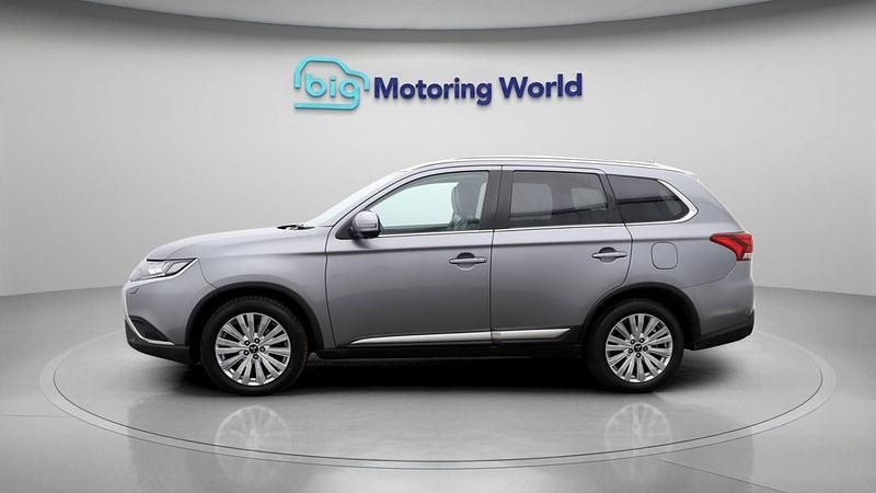 Used Mitsubishi Outlander 150 HP (110 kW) 2020 Grey SUV
