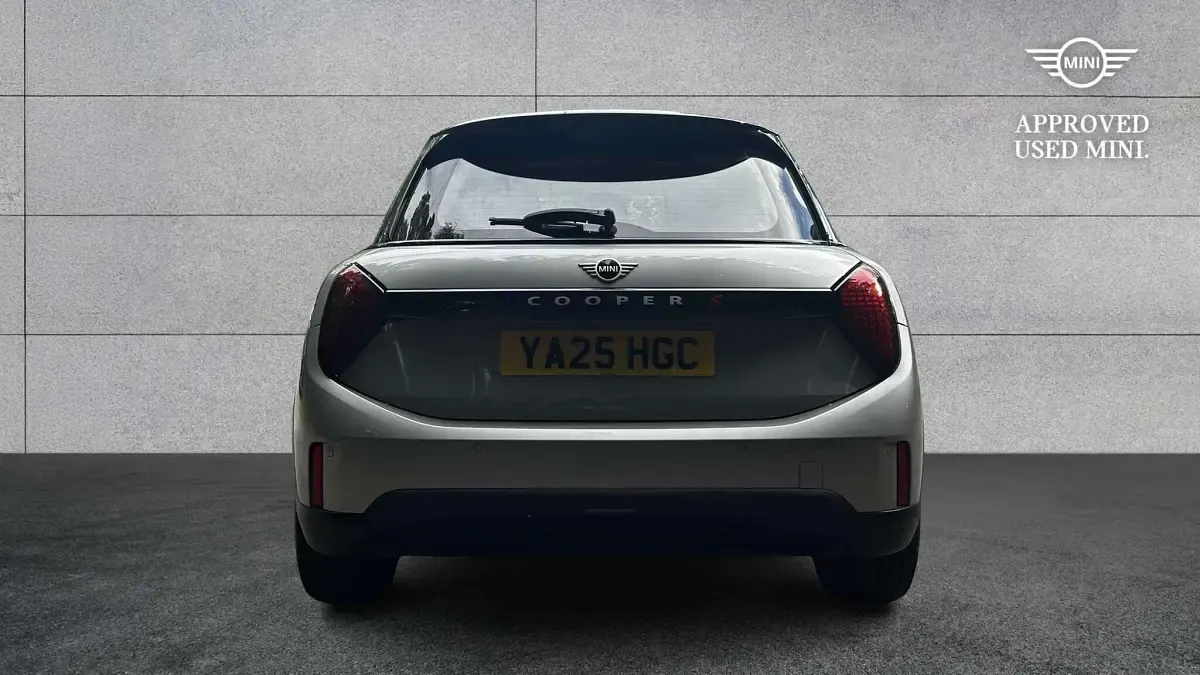 Used Mini Cooper S Hatch 201 HP (147 kW) 2025 Silver Hatchback
