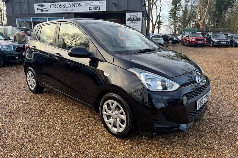 Used Hyundai i10 SE 66 HP (48 kW) 2017 Black Hatchback