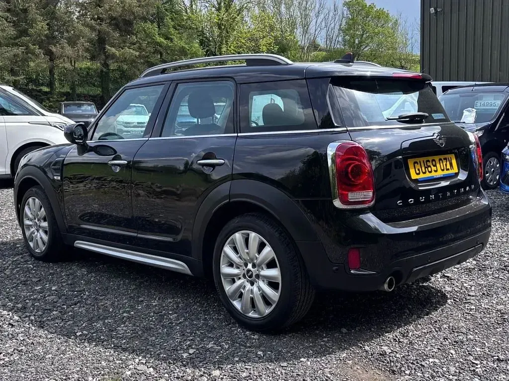 Używany Mini Cooper Classic 136 KM (100 kW) 2019 Czarny Hatchback