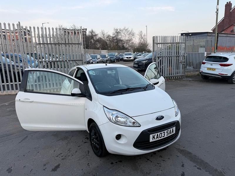 Used Ford Ka 69 HP (50 kW) 2013 White Hatchback