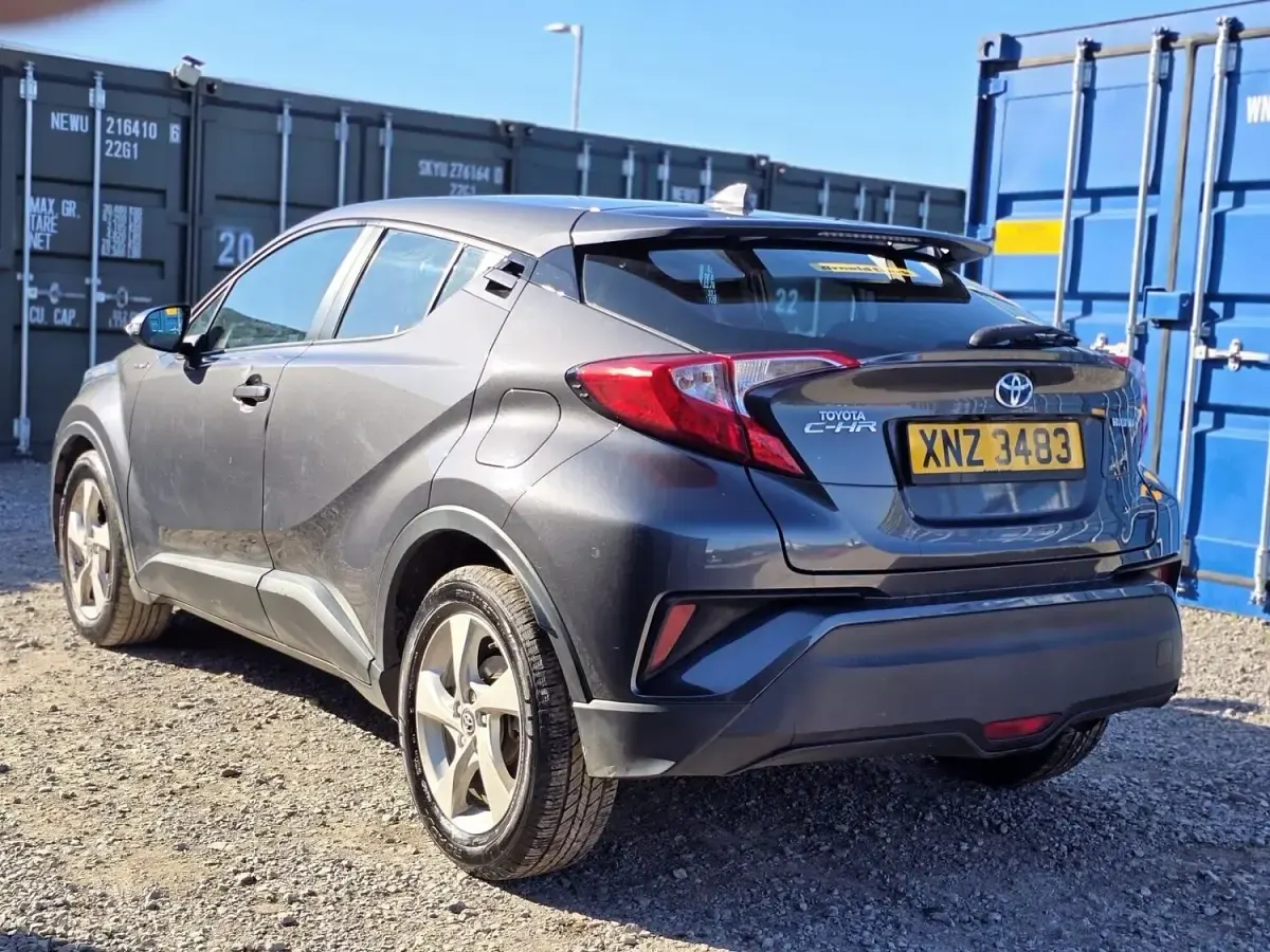 Used Toyota C-HR 122 HP (89 kW) 2017 Grey SUV
