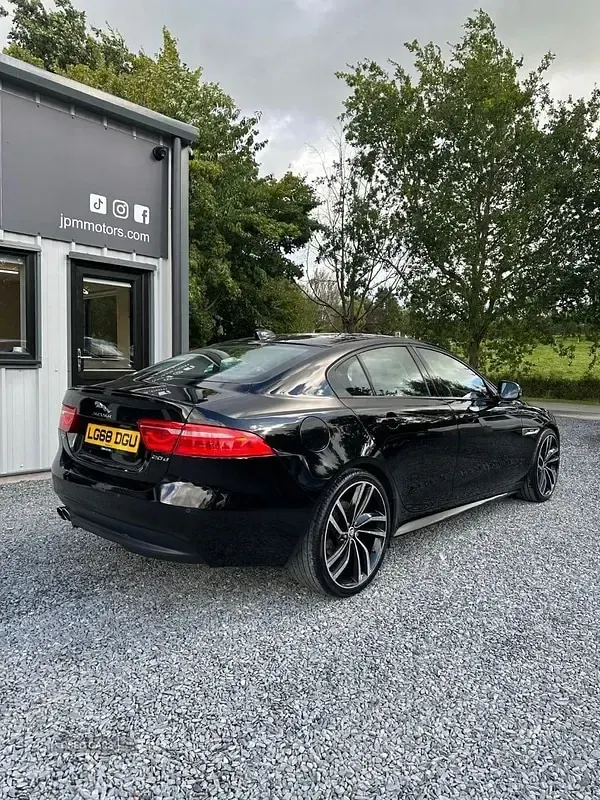 Used Jaguar XE R-Sport 180 HP (132 kW) 2018 Black Sedan