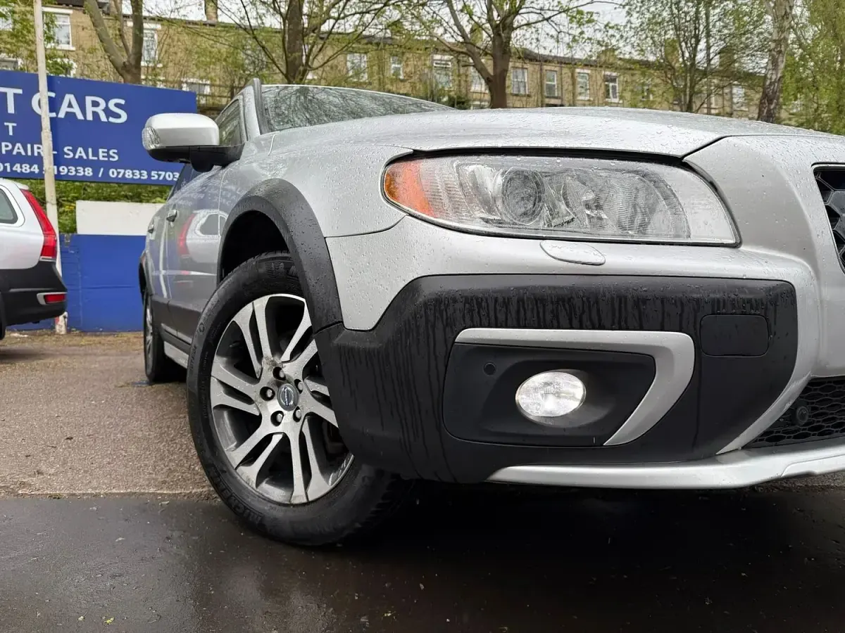 Used Volvo XC70 SE 181 HP (133 kW) 2014 Silver Estate