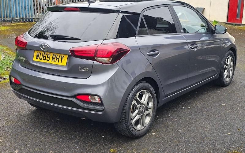 Used Hyundai i20 84 HP (61 kW) 2020 Hatchback