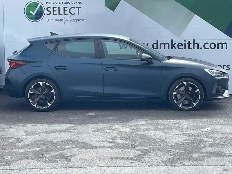 Used Cupra Leon VZ1 310 HP (228 kW) 2023 Blue Hatchback