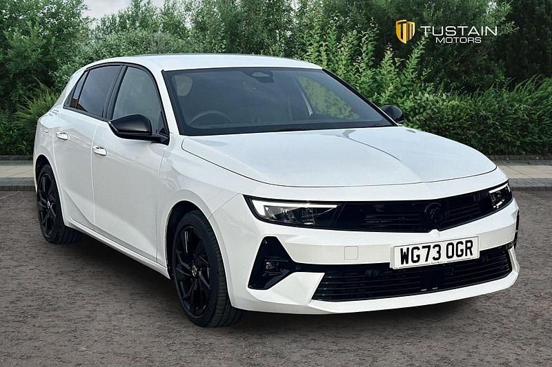 White Used 2023 Vauxhall Astra S Hatchback | £19,999 (Fair price) - Image 1/4