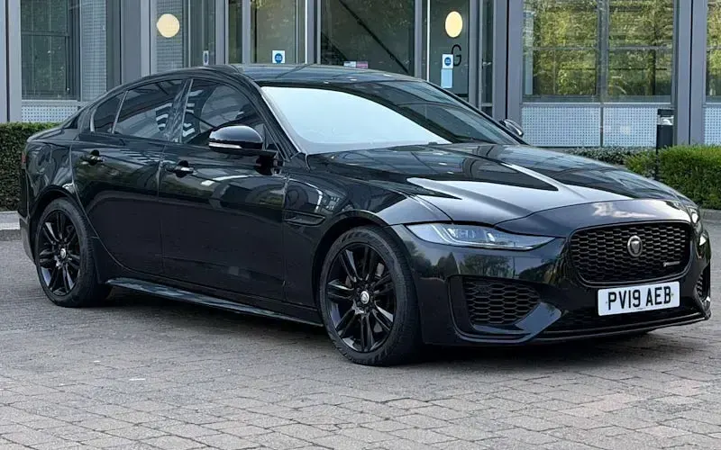Begagnad Jaguar XE R-Dynamic 300 HK (220 kW) 2019 Sedan