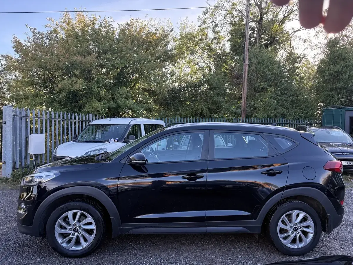 Used Hyundai Tucson SE 116 HP (85 kW) 2017 Black SUV