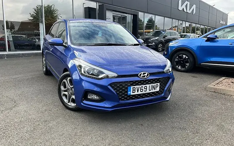 Used Hyundai i20 Premium 84 HP (61 kW) 2019 Hatchback
