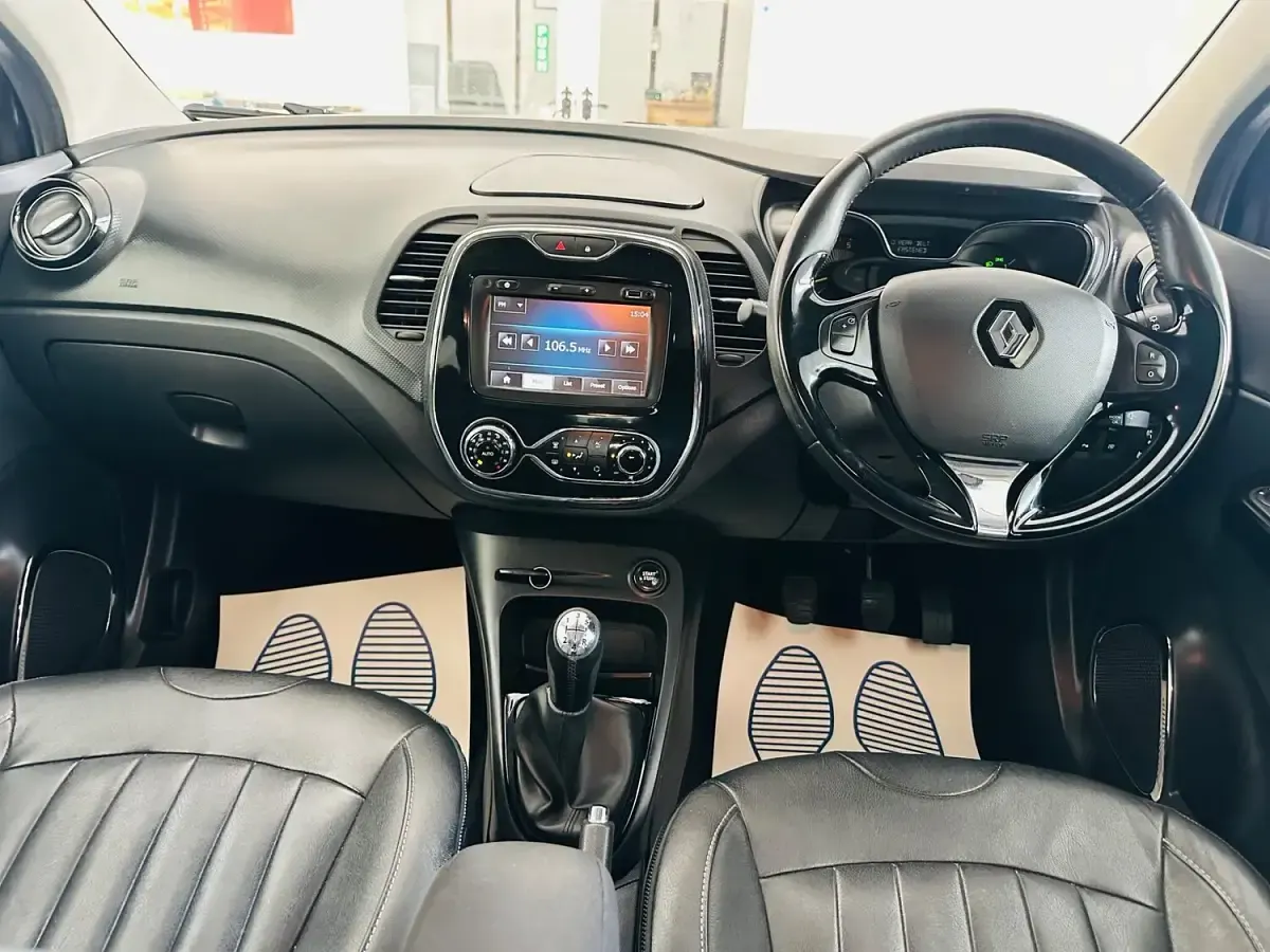 Used Renault Captur Dynamique 2015 Black/orange SUV