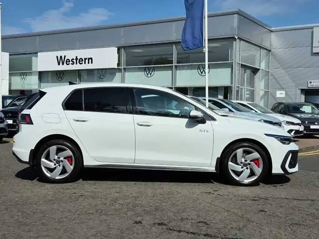 Used VW Golf VIII GTE 272 HP (200 kW) 2026 White Hatchback