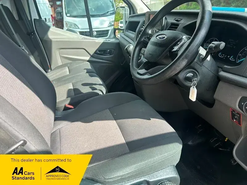 Second-hand Ford Transit S 130 CP (95 kW) 2020 Alb Cabrio