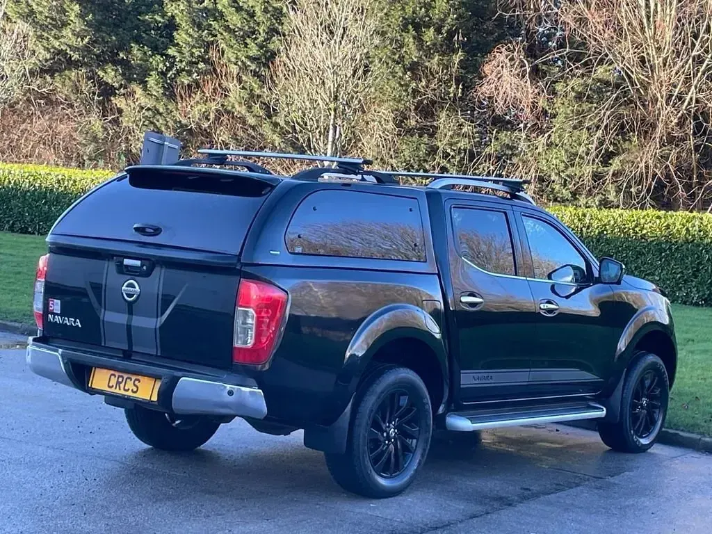 Usado Nissan Navara Tekna 190 HP (139 kW) 2018 Preto Pickup