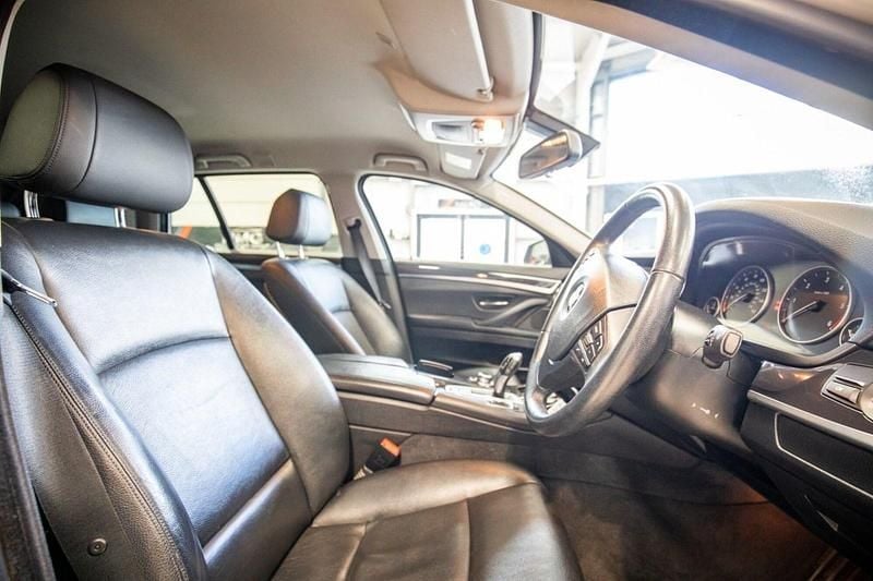 Used BMW 520 184 HP (135 kW) 2013 Silver Estate