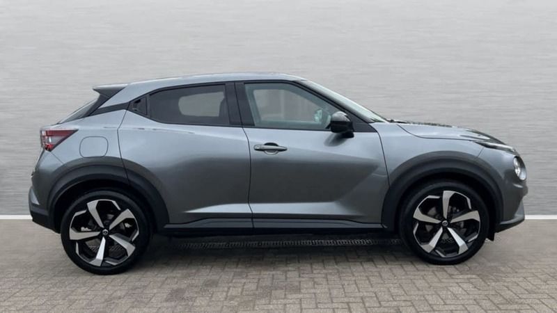 Used Nissan Juke Tekna 114 HP (83 kW) 2022 Grey  SUV