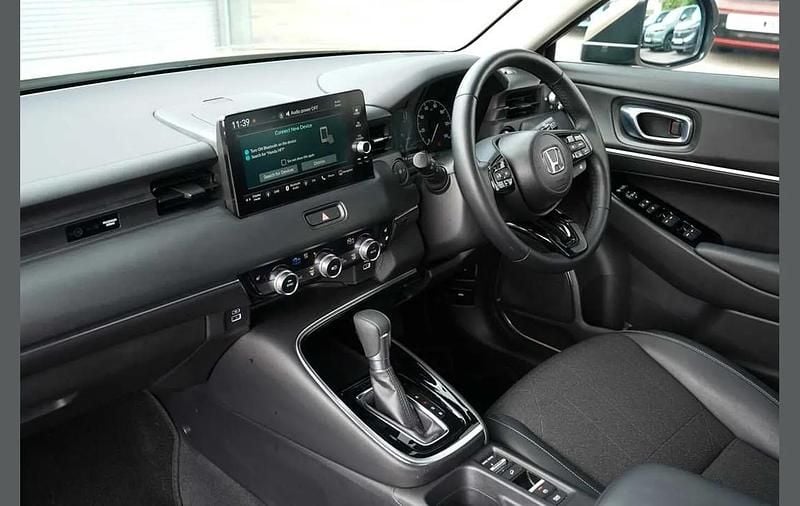 Used Honda HR-V Advance 128 HP (94 kW) 2024 Beige SUV