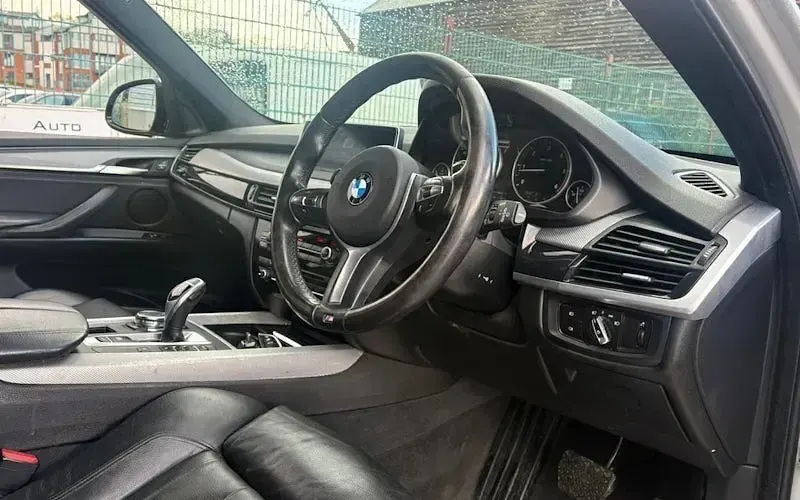 Used BMW X5 M Sport 258 HP (189 kW) 2015 Silver SUV