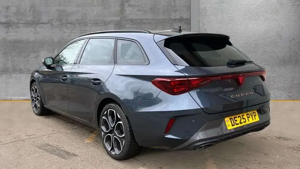 Used Cupra Leon 150 HP (110 kW) 2025 Grey Estate
