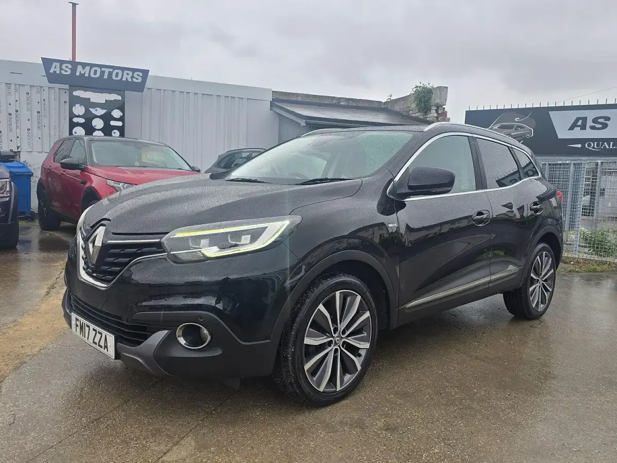 Used Renault Kadjar Signature 130 HP (95 kW) 2017 Black SUV