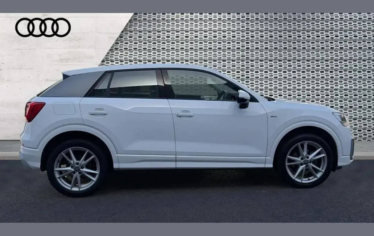 Used Audi Q2 S-Line 147 HP (108 kW) 2019 White SUV