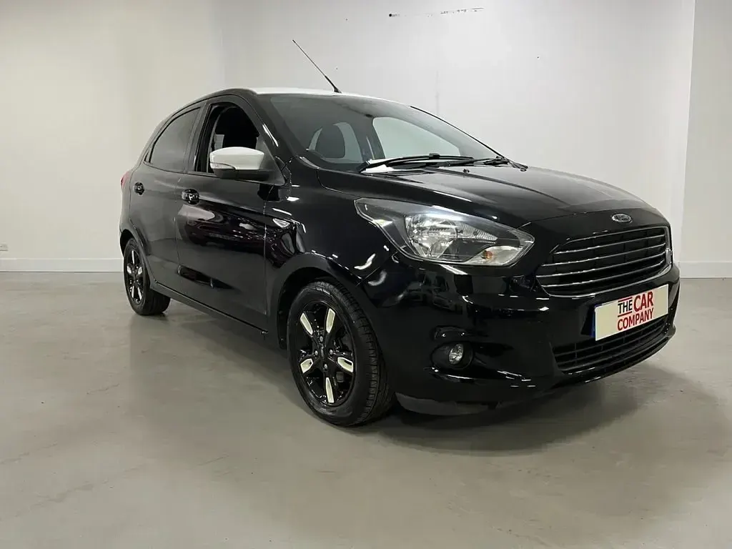 Second-hand Ford Ka Plus Zetec 85 CP (62 kW) 2017 Negru Hatchback