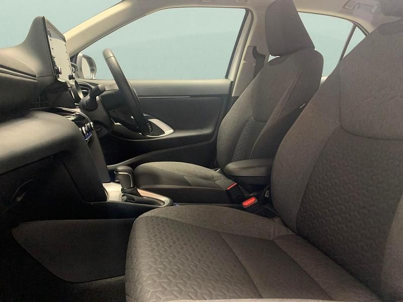 Used Toyota Yaris Cross 116 HP (85 kW) 2024 White SUV