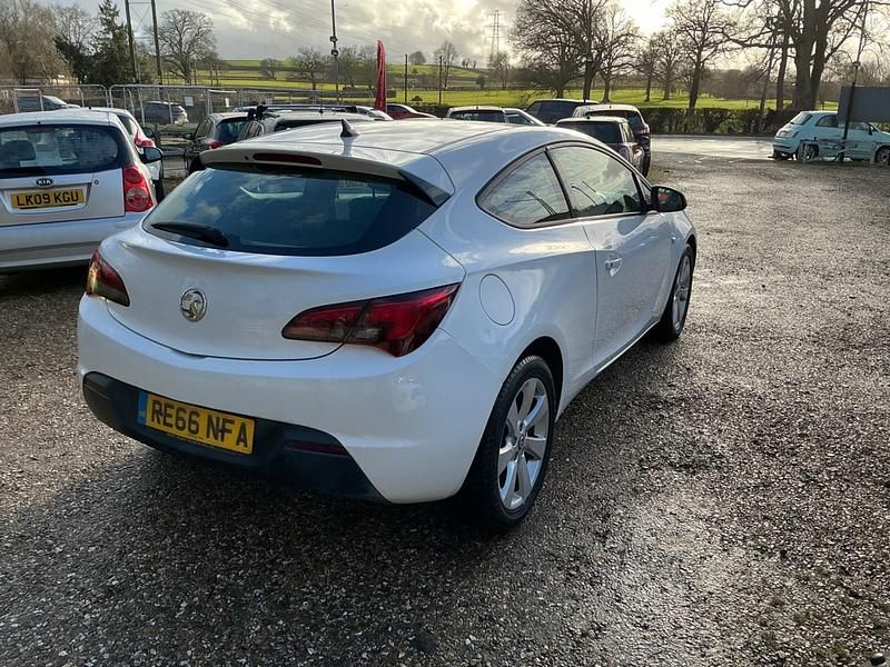 Used Vauxhall Astra GTC Sport 2016 White Hatchback