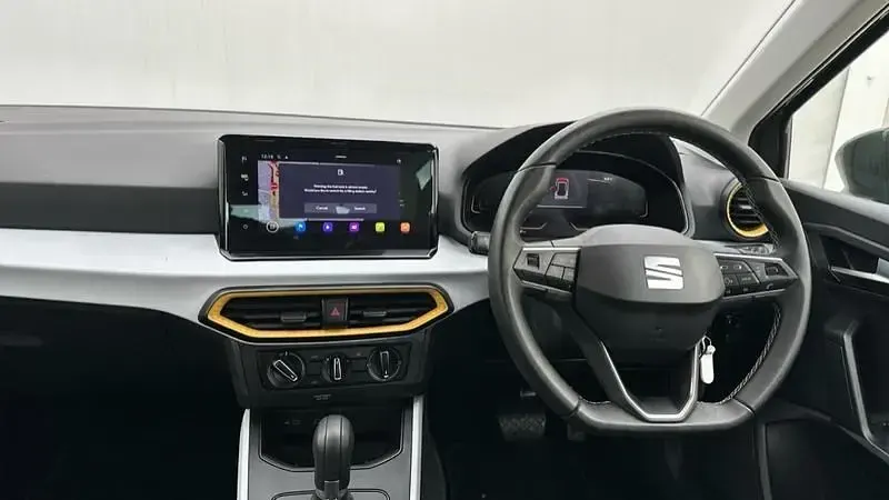 Używany Seat Arona SE Technology 115 KM (84 kW) 2025 Zielony SUV