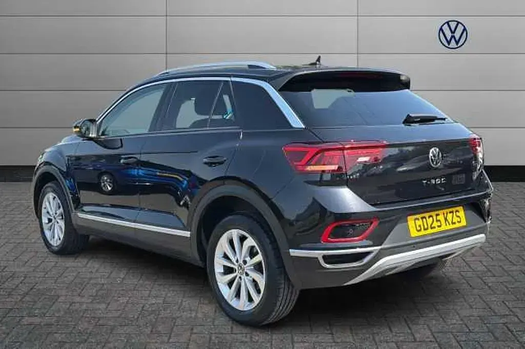 Used VW T-Roc Style 150 HP (110 kW) 2025 Black SUV