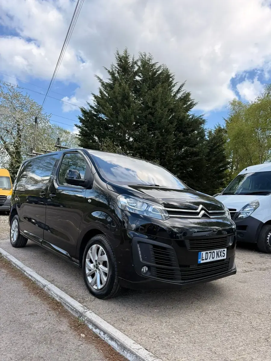Używany Citroën Dispatch 2020 Czarny Minivan
