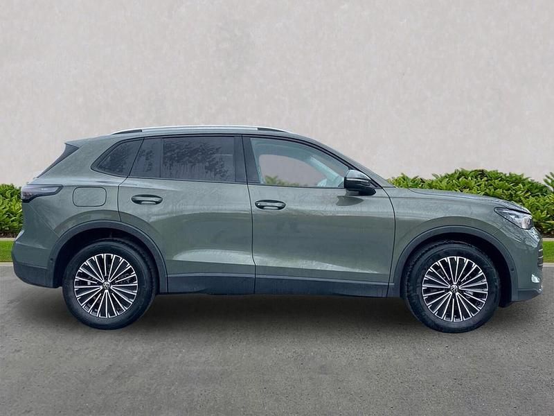 New VW Tiguan Match 150 HP (110 kW) 2026 Green SUV