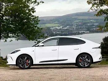 New MG IM6 Performance 552 kW (751 HP) 2026 White SUV