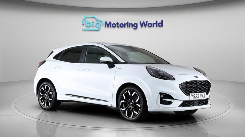 White Used 2022 Ford Puma ST-Line X Hatchback | £16,800 (Fair price) - Image 1/4