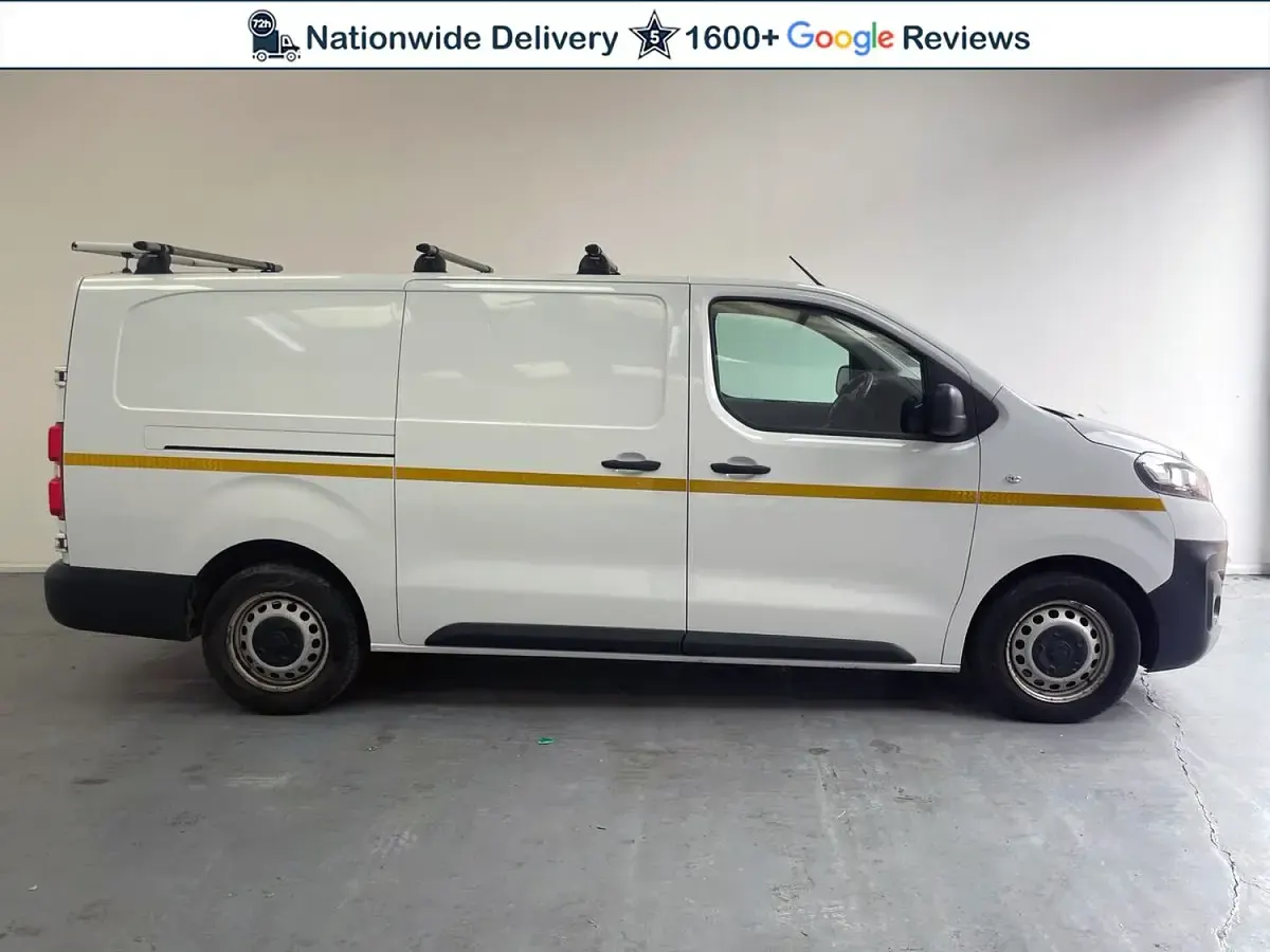 Used Vauxhall Vivaro 100 HP (73 kW) 2022 White MPV