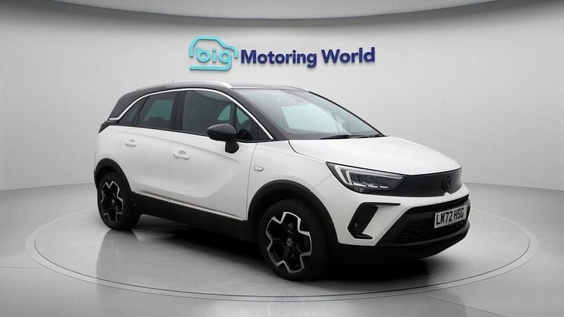 Used Vauxhall Crossland Ultimate 130 HP (95 kW) 2022 White SUV