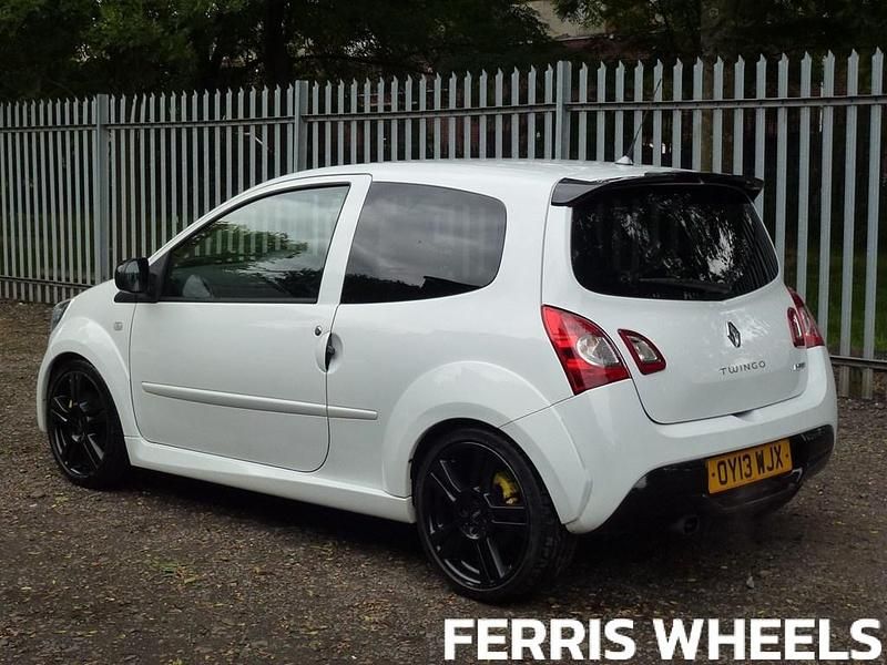 Used Renault Twingo 133 HP (97 kW) 2013 White Hatchback