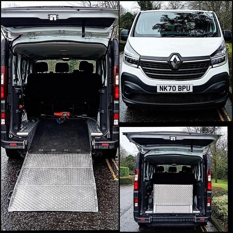 Begagnad Renault Trafic Business 2020 Vit Minibuss