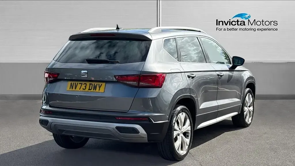 Begagnad Seat Ateca Xperience 150 HK (110 kW) 2024 Grå SUV